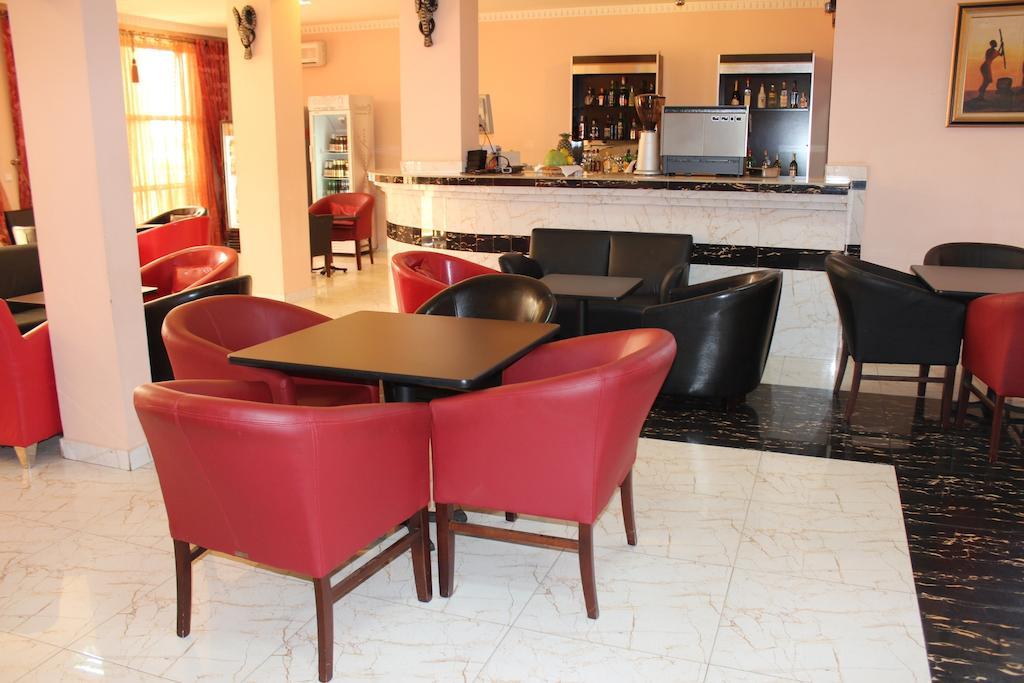 Hotel Mansel Yaounde Exterior photo