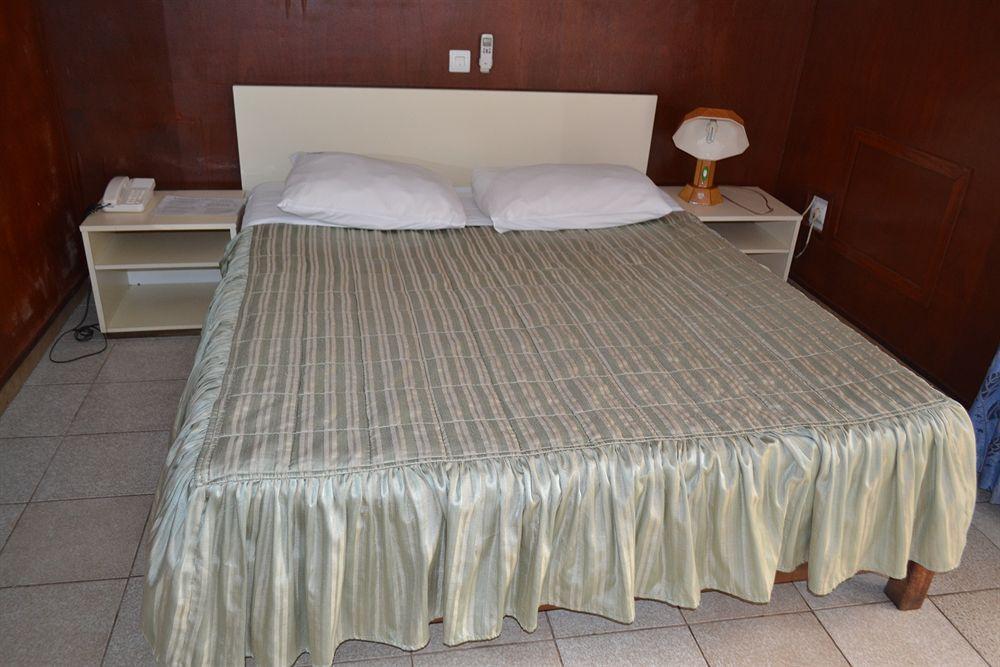 Hotel Mansel Yaounde Exterior photo