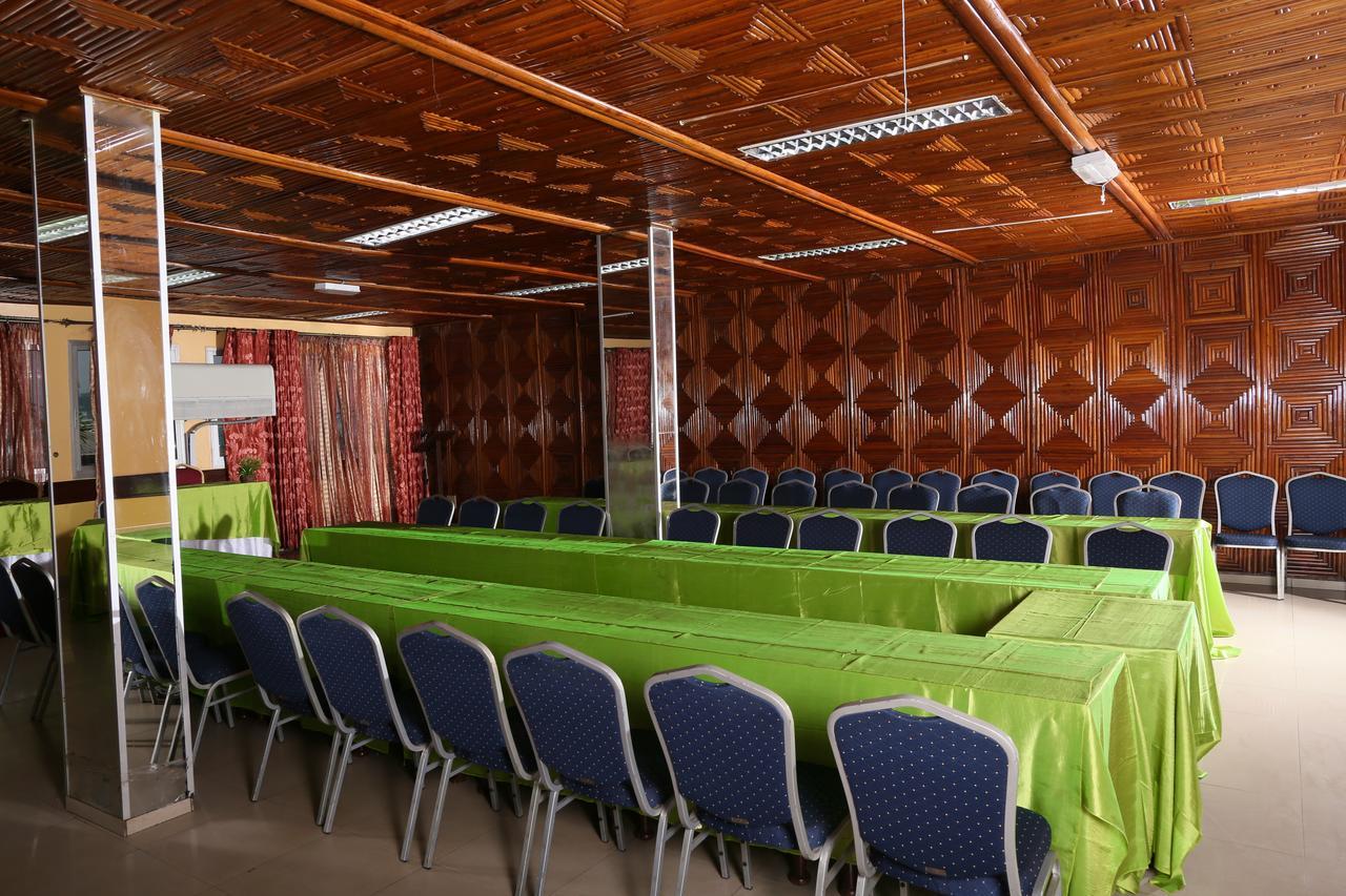 Hotel Mansel Yaounde Exterior photo